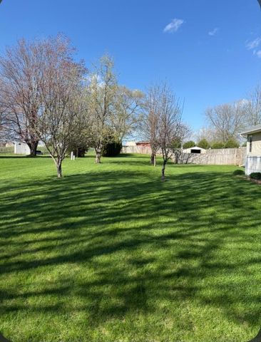 5702 Daisy Drive, Waterloo, IA 50701