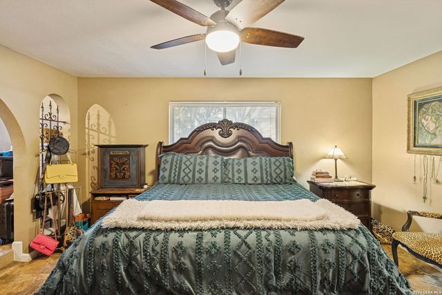 4003 Bentway, San Antonio, TX 78217