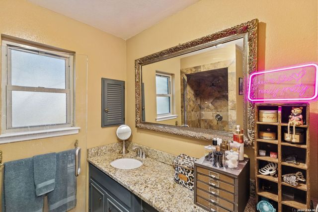 4003 Bentway, San Antonio, TX 78217