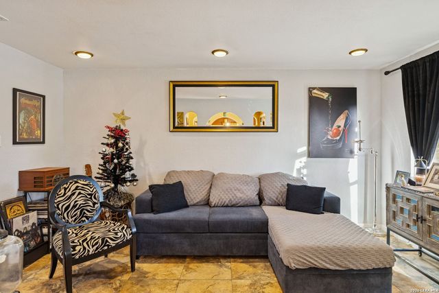 4003 Bentway, San Antonio, TX 78217