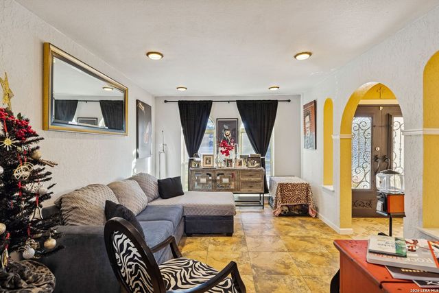 4003 Bentway, San Antonio, TX 78217