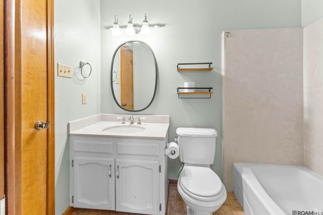 1815 Stonegate Ct, Baton Rouge, LA 70815