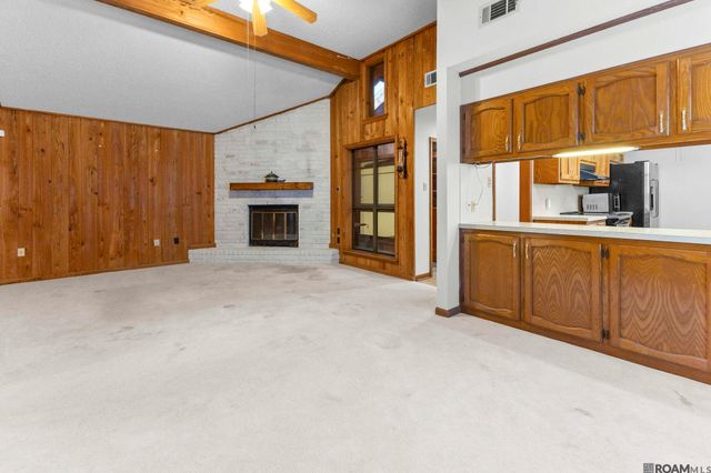 1815 Stonegate Ct, Baton Rouge, LA 70815