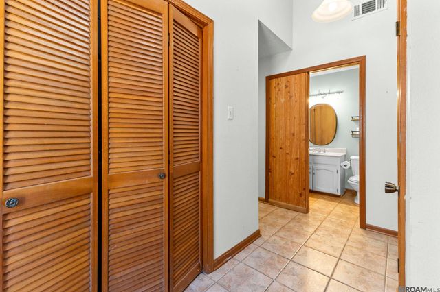 1815 Stonegate Ct, Baton Rouge, LA 70815