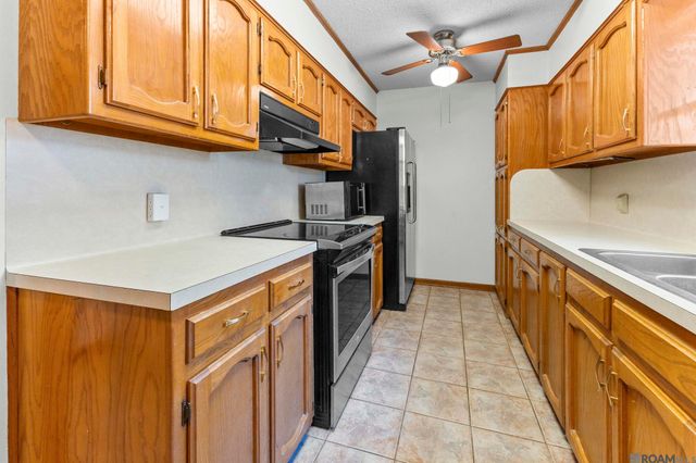 1815 Stonegate Ct, Baton Rouge, LA 70815