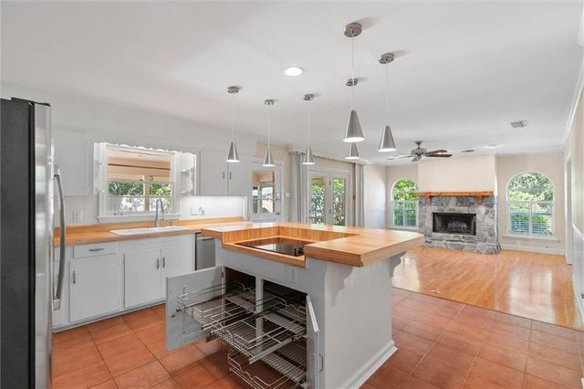 245 Carmel Drive E, Mobile, AL 36608