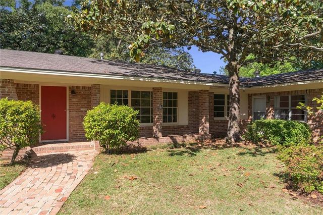 245 Carmel Drive E, Mobile, AL 36608