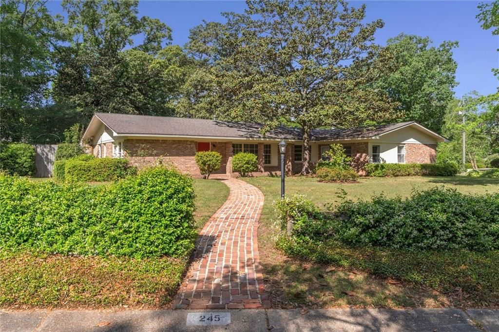 245 Carmel Drive E, Mobile, AL 36608