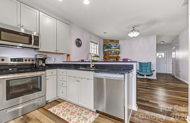 91 Cardwell Lane, Fletcher, NC 28732