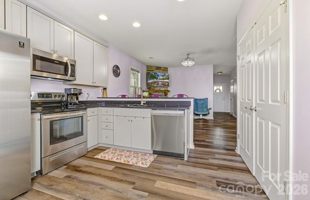91 Cardwell Lane, Fletcher, NC 28732