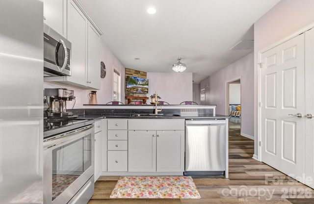 91 Cardwell Lane, Fletcher, NC 28732