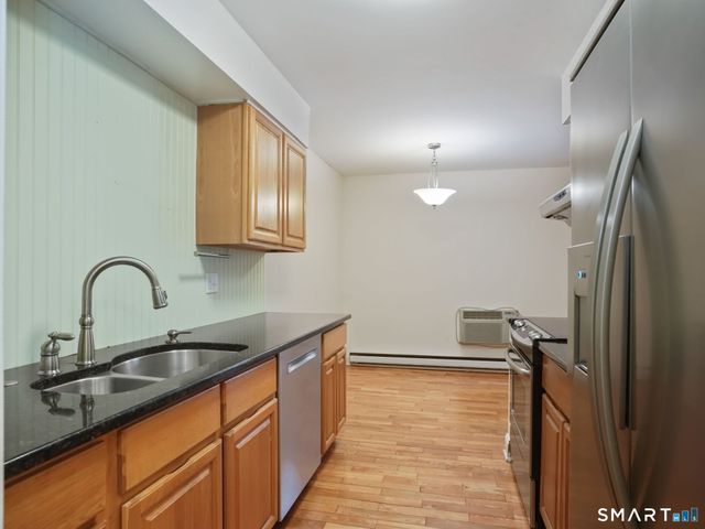 910 Hope Street 5B, Stamford, CT 06907