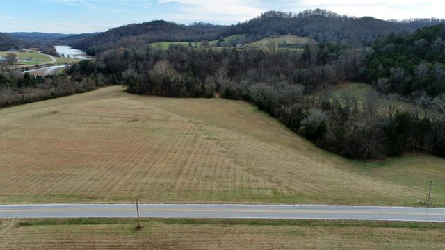 939 Wartrace Hwy, Pleasant Shade, TN 37145