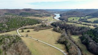 939 Wartrace Hwy, Pleasant Shade, TN 37145