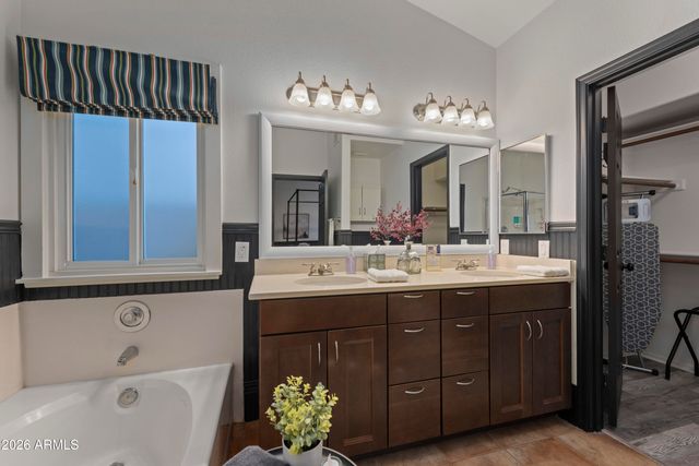 1570 E SAN TAN Street, Chandler, AZ 85225