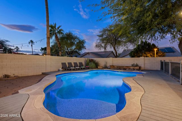 1570 E SAN TAN Street, Chandler, AZ 85225