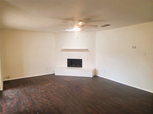 628 Edwards Drive, Saginaw, TX 76179