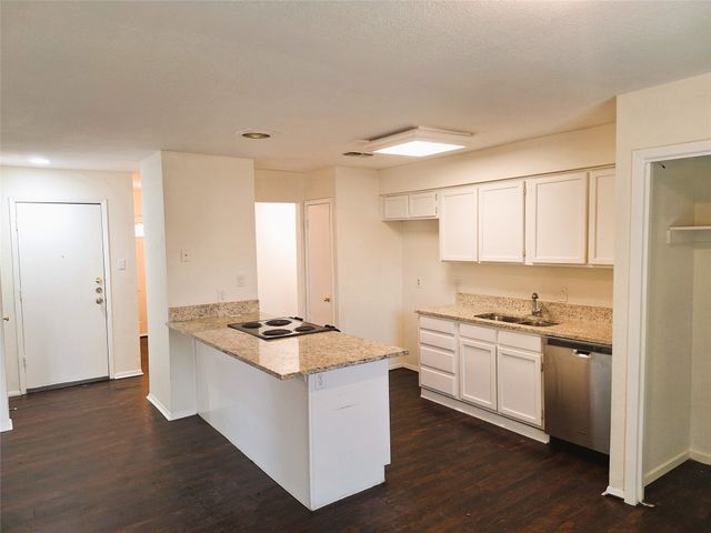 628 Edwards Drive, Saginaw, TX 76179