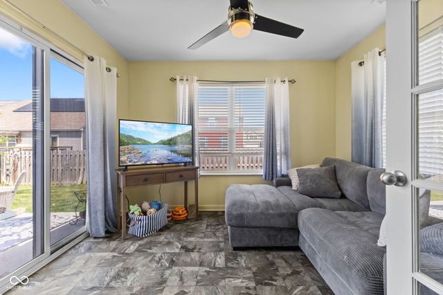 848 Coralberry Lane, Greenwood, IN 46143