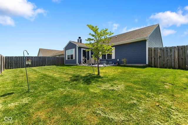 848 Coralberry Lane, Greenwood, IN 46143