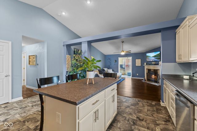 848 Coralberry Lane, Greenwood, IN 46143