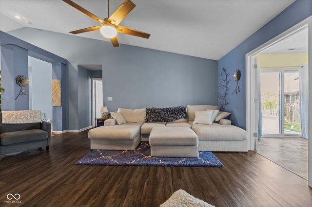 848 Coralberry Lane, Greenwood, IN 46143