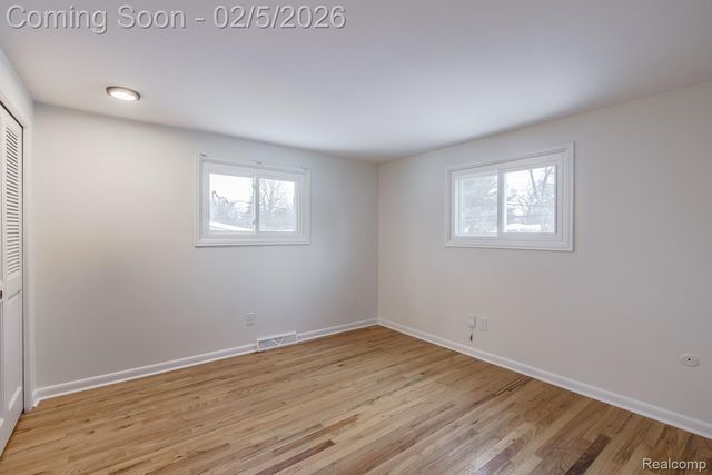 21123 Laurelwood Street, Farmington, MI 48336