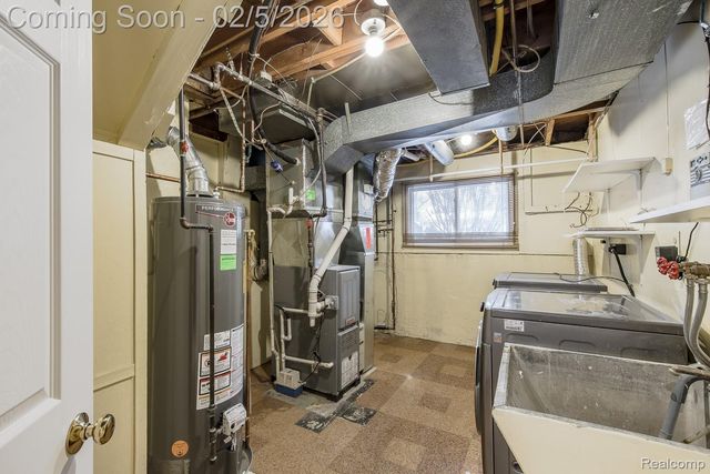 21123 Laurelwood Street, Farmington, MI 48336