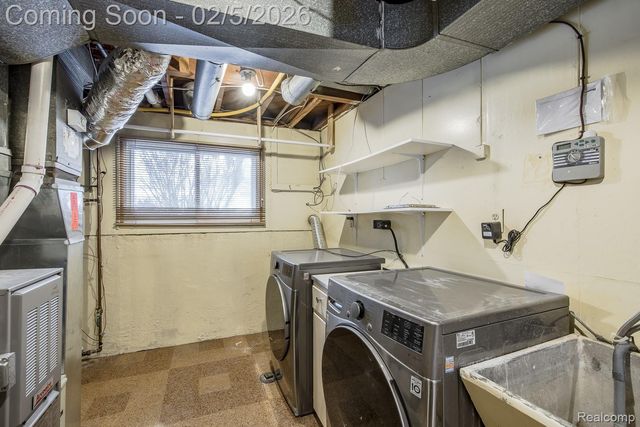 21123 Laurelwood Street, Farmington, MI 48336