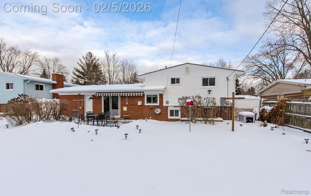 21123 Laurelwood Street, Farmington, MI 48336