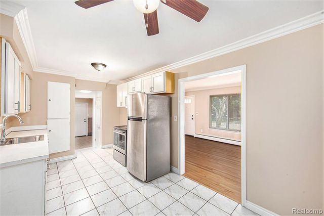 23225 Albion Avenue, Farmington Hills, MI 48336