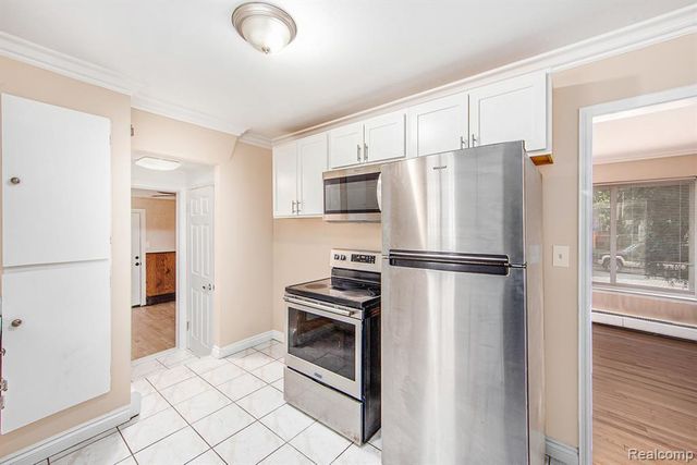 23225 Albion Avenue, Farmington Hills, MI 48336