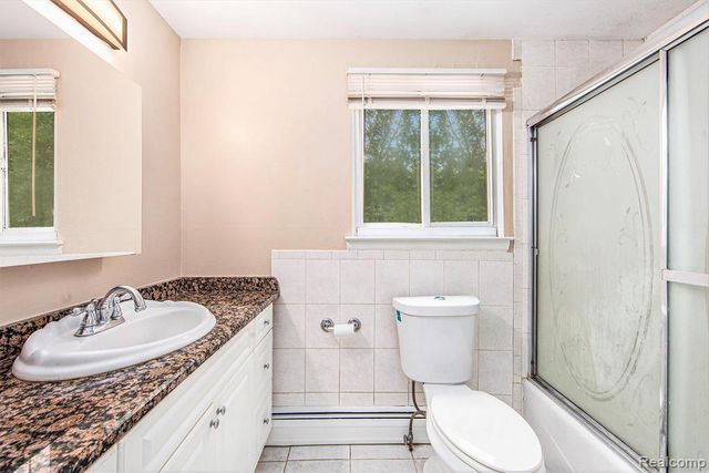 23225 Albion Avenue, Farmington Hills, MI 48336