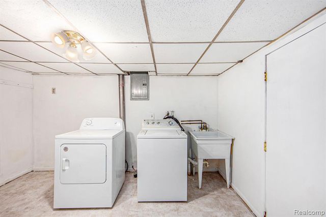 23225 Albion Avenue, Farmington Hills, MI 48336