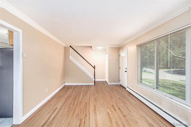 23225 Albion Avenue, Farmington Hills, MI 48336