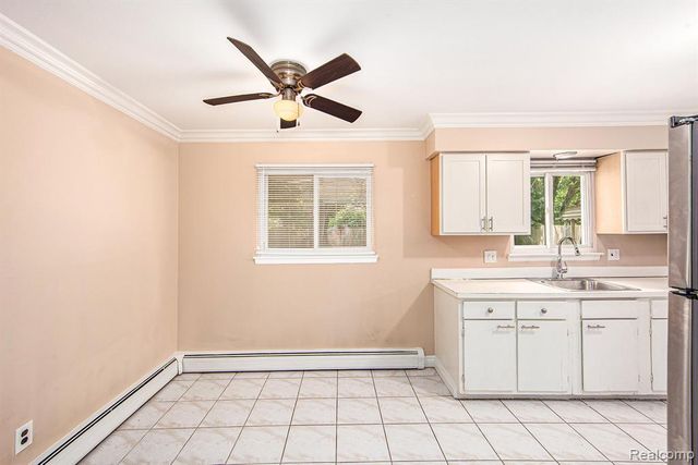 23225 Albion Avenue, Farmington Hills, MI 48336