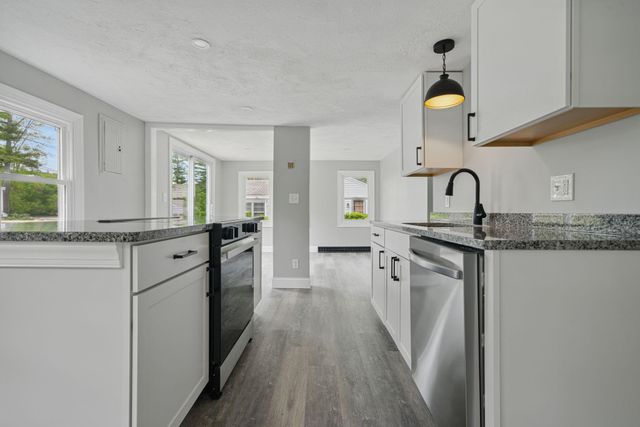3 Hanson Way, Hollis, NH 03049