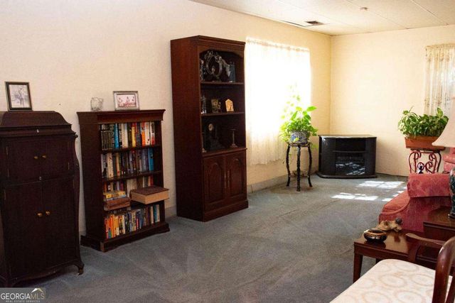 2719 Waleska Way, East Point, GA 30344