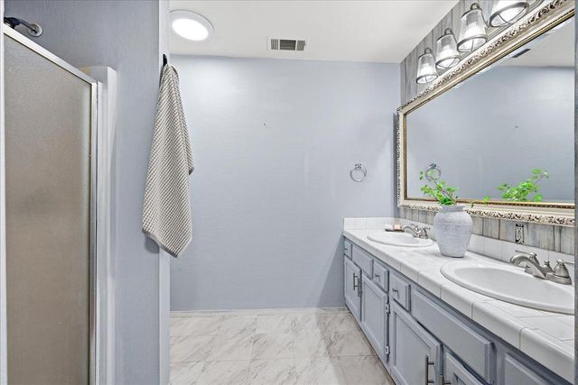 5940 Stanley Ave, Carmichael, CA 95608