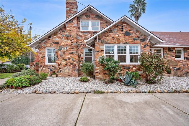 5940 Stanley Ave, Carmichael, CA 95608