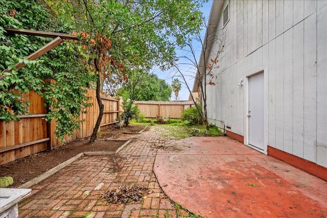 5940 Stanley Ave, Carmichael, CA 95608