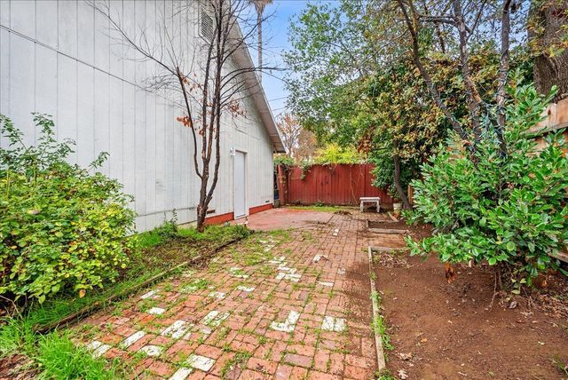 5940 Stanley Ave, Carmichael, CA 95608