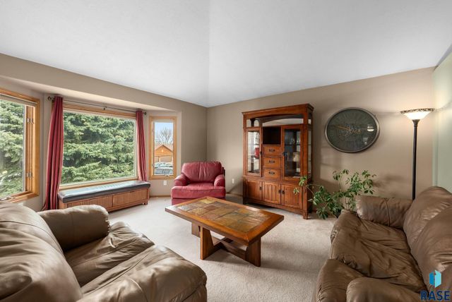 305 N La Salle Ave Avenue, Sioux Falls, SD 57110