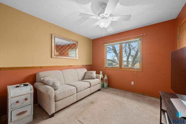 305 N La Salle Ave Avenue, Sioux Falls, SD 57110