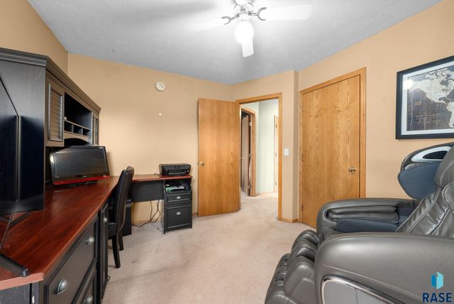 305 N La Salle Ave Avenue, Sioux Falls, SD 57110