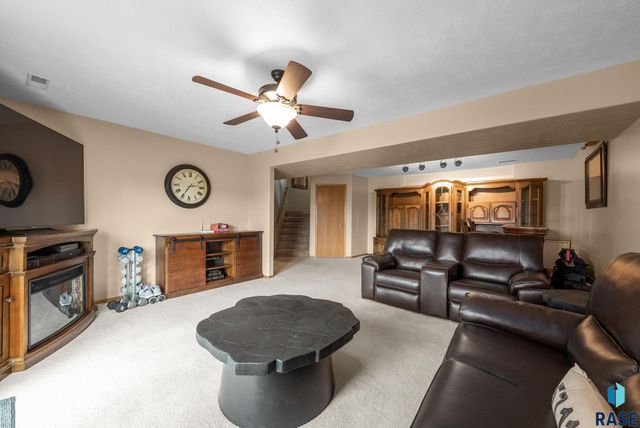 305 N La Salle Ave Avenue, Sioux Falls, SD 57110