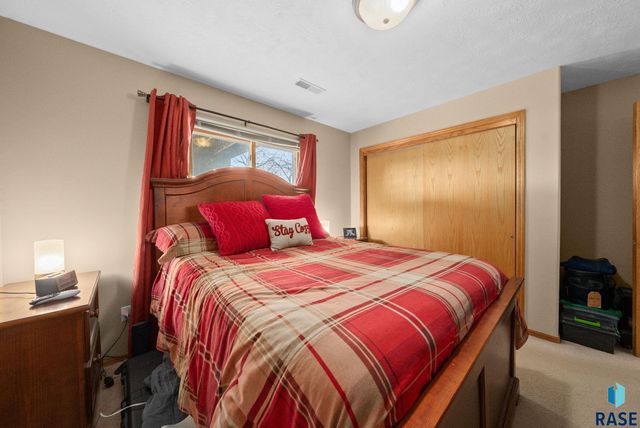 305 N La Salle Ave Avenue, Sioux Falls, SD 57110