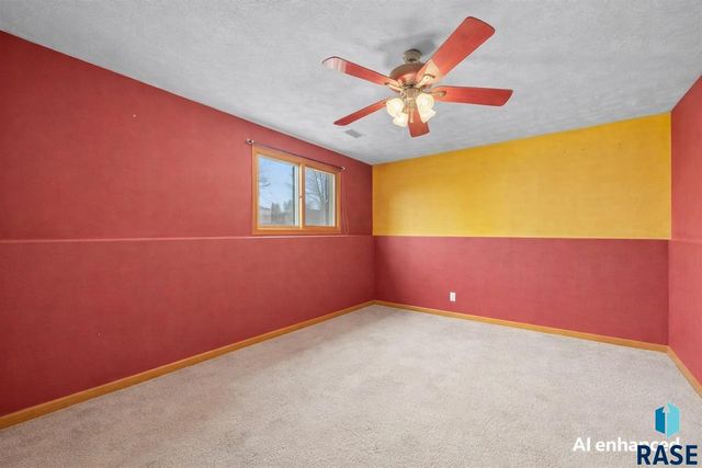 305 N La Salle Ave Avenue, Sioux Falls, SD 57110