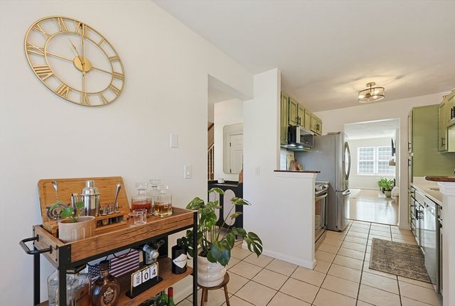 212 Laurelwood Dr 212, Hopedale, MA 01747