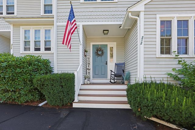 212 Laurelwood Dr 212, Hopedale, MA 01747